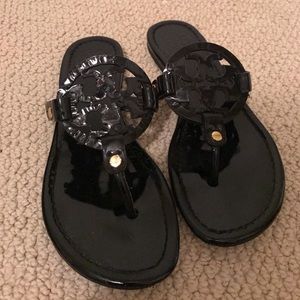Women’s Tory Burch Black Patent Miller Sandal!